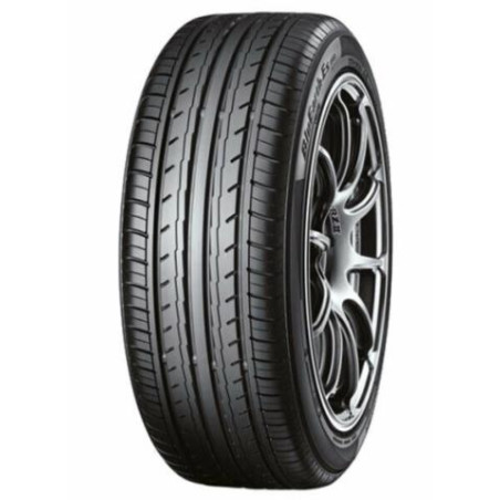 215/40 R17 87 V Yokohama Auto